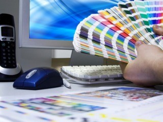 graphic-designers-2-320x240.jpg